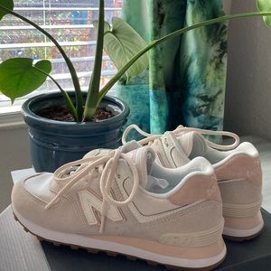 New Balance 574 Suede Sneakers Cream with Pink